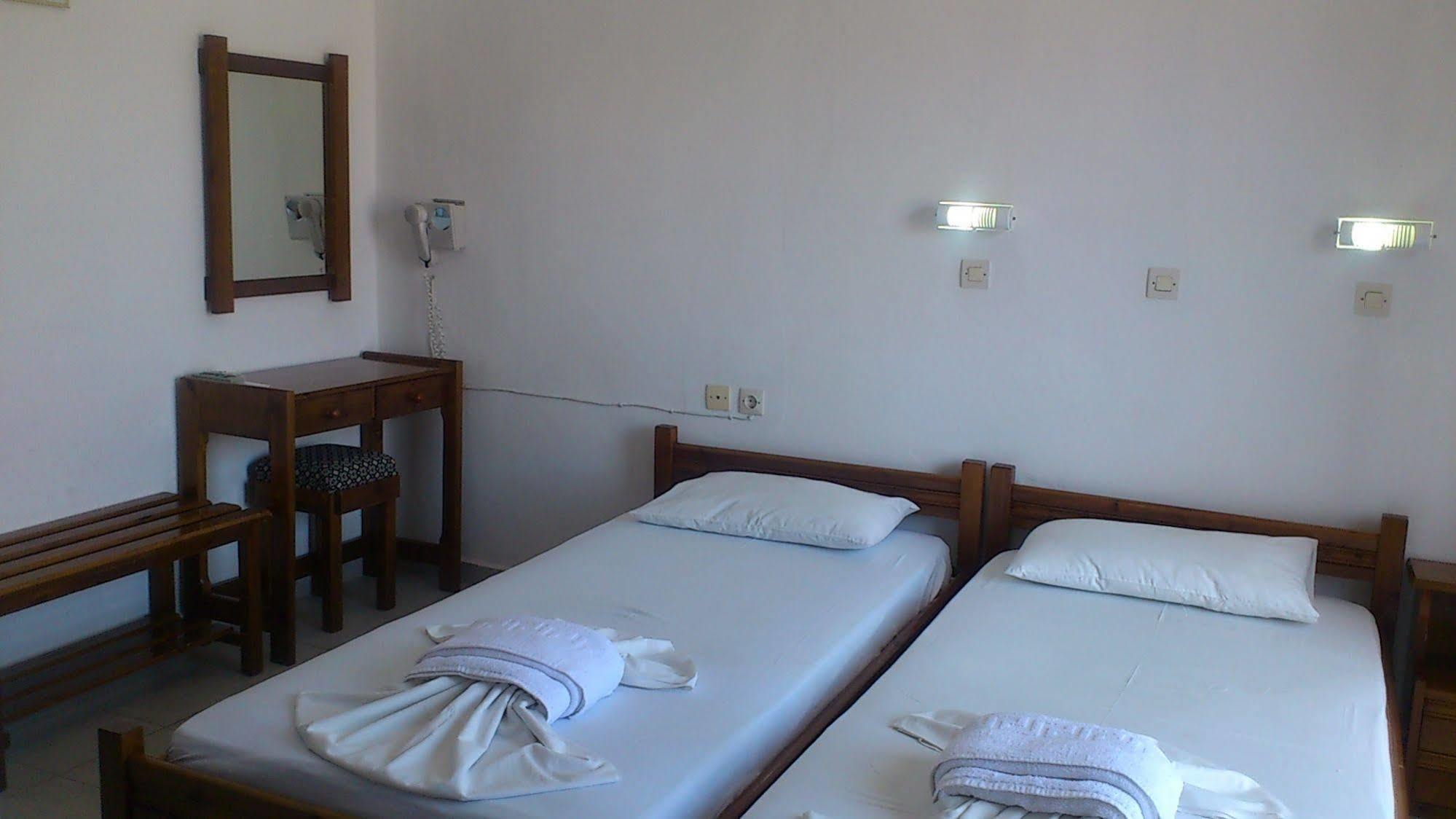 Hotel Rodon Skala  Exterior photo